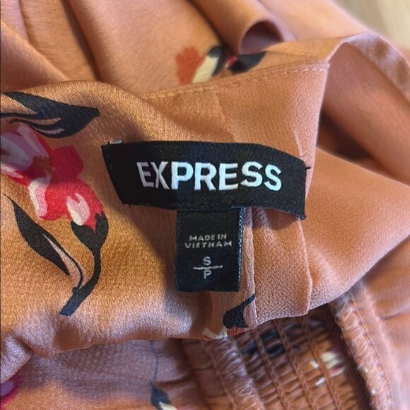 Floral Halter Top Express - Picture 3 of 4